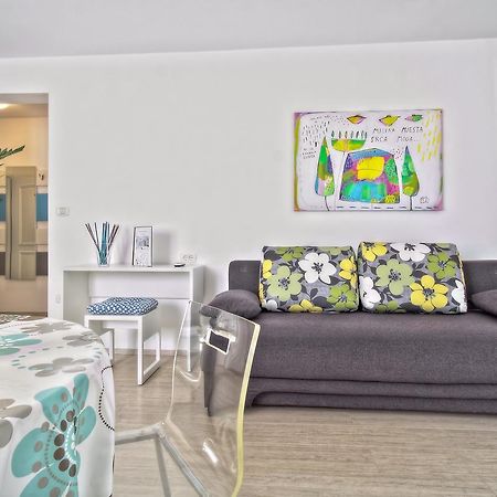 Apartments Punta By Sea أوماغ المظهر الخارجي الصورة