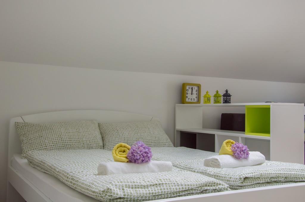 Apartments Punta By Sea أوماغ المظهر الخارجي الصورة