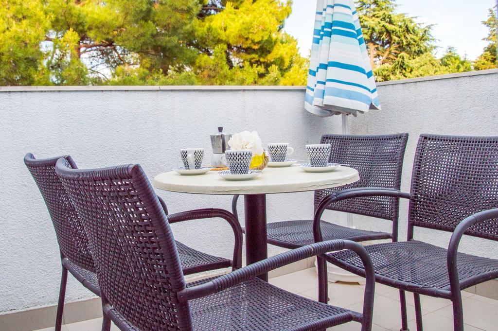 Apartments Punta By Sea أوماغ المظهر الخارجي الصورة