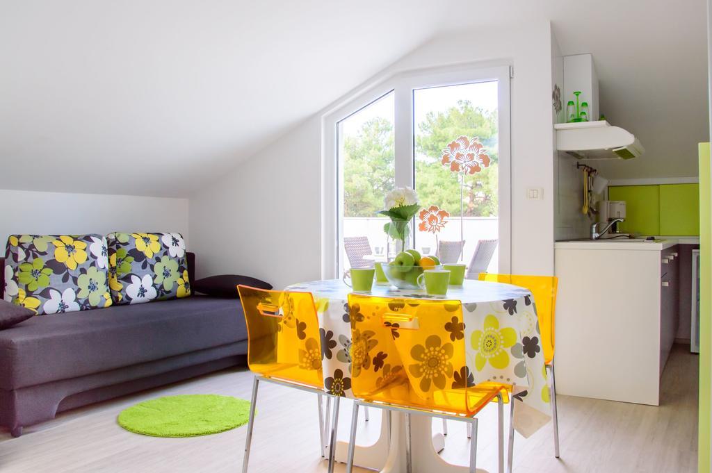 Apartments Punta By Sea أوماغ المظهر الخارجي الصورة