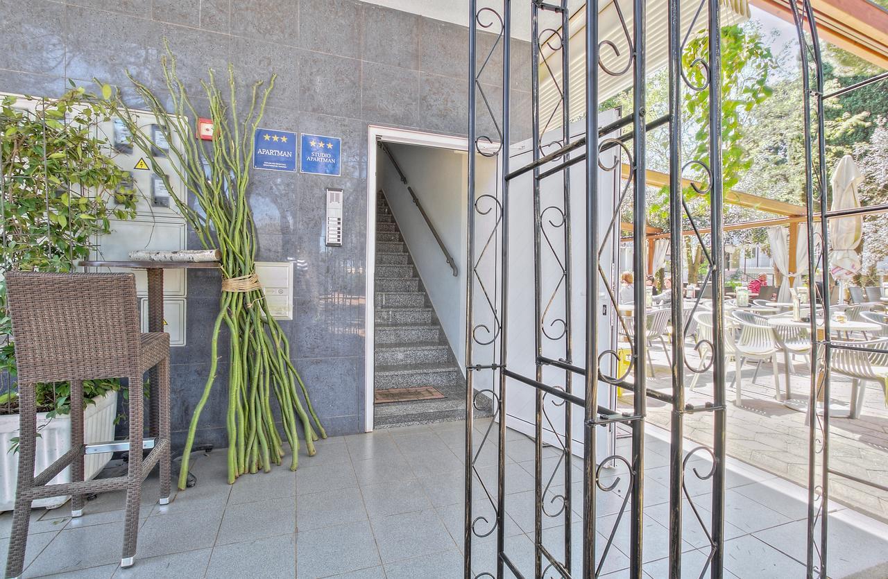 Apartments Punta By Sea أوماغ المظهر الخارجي الصورة